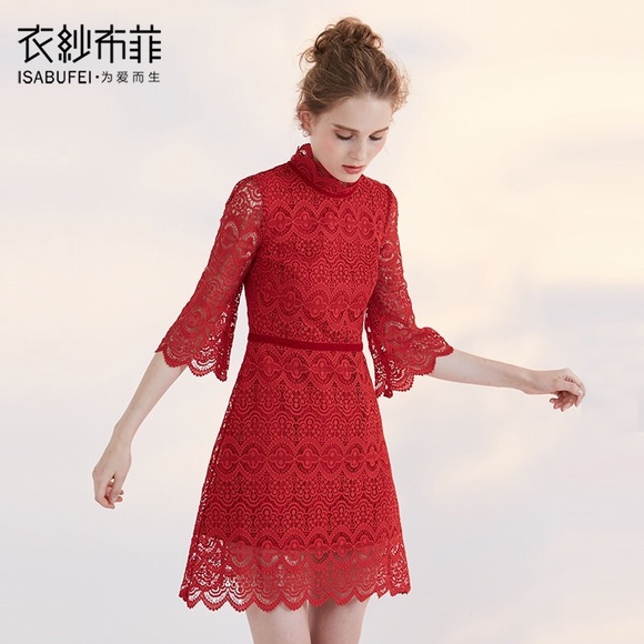 Lace bell sleeves mini dress - Picture 9 of 12